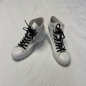 Converse All Star Women’s White High Top Sneakers. Size 9